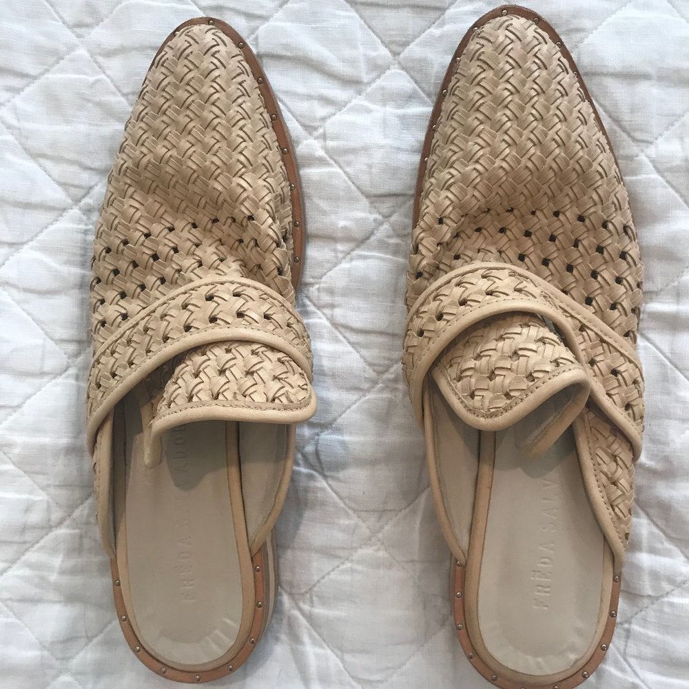 Freda Salvador Keen Mules in Natural